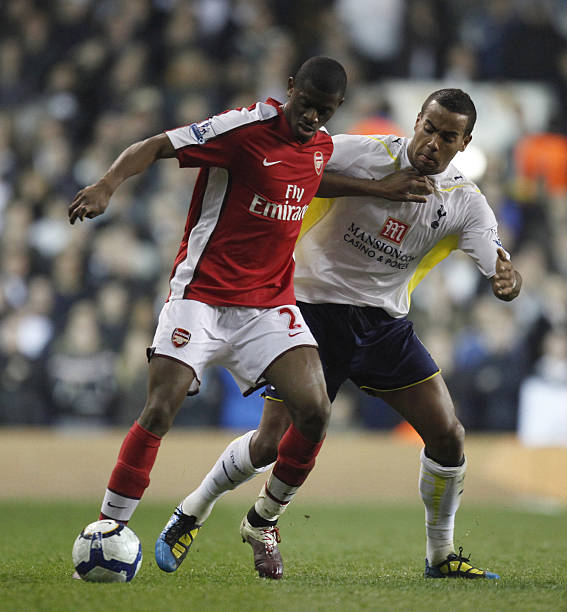 对方防线的 对方防线的